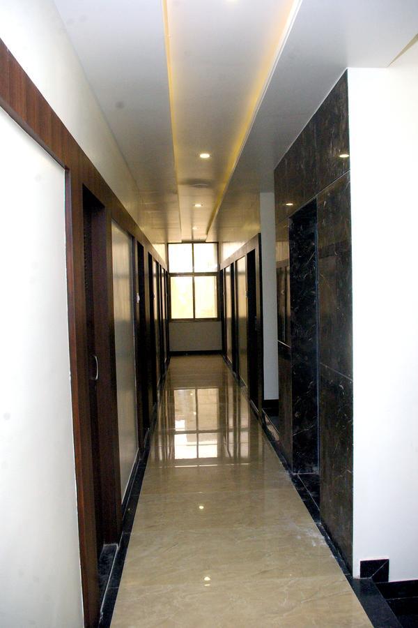 Hotel Gulmohar Pride Ahmednagar Bagian luar foto